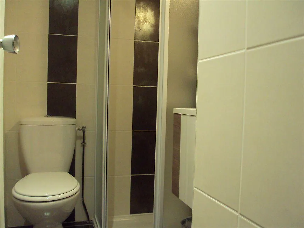 Hotel La Coupole Lourdes 2*,