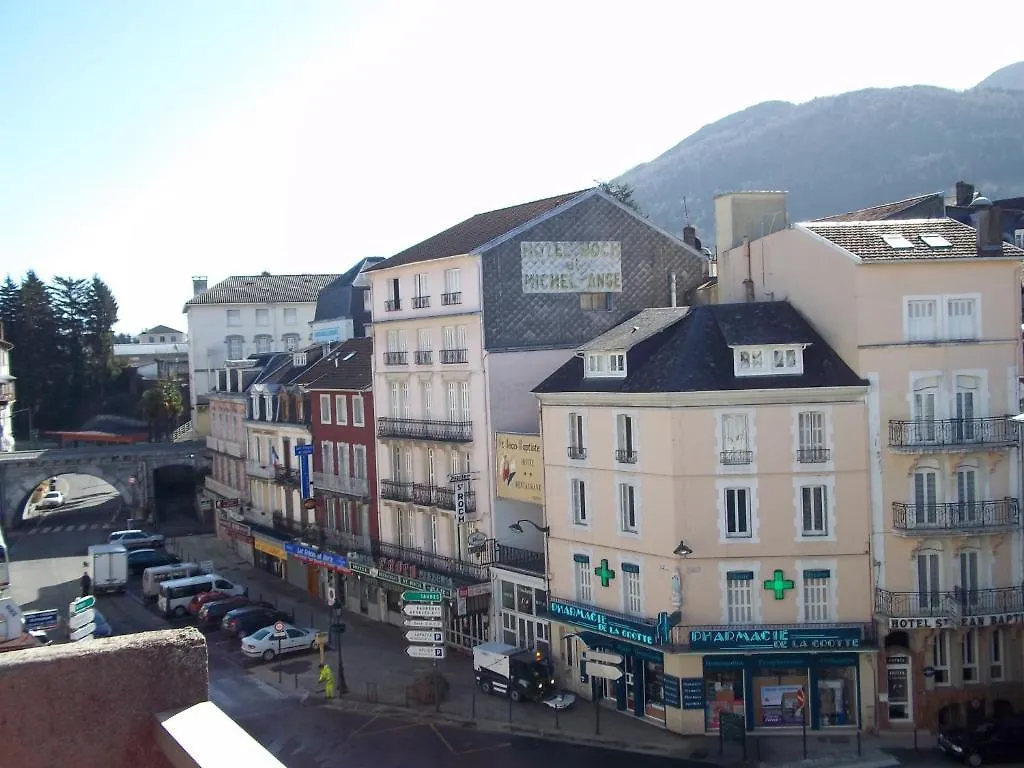 Hotel La Coupole Lourdes 2*,